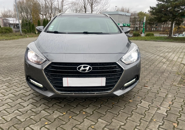 Hyundai i40 cena 57900 przebieg: 105000, rok produkcji 2017 z Koło małe 704